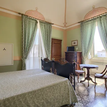 A Palazzo Oda ve Kahvaltı Gagliano del Capo