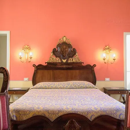 Oda ve Kahvaltı A Palazzo Gagliano del Capo