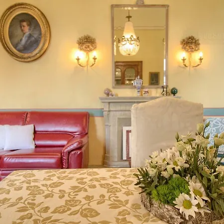 Oda ve Kahvaltı A Palazzo Gagliano del Capo