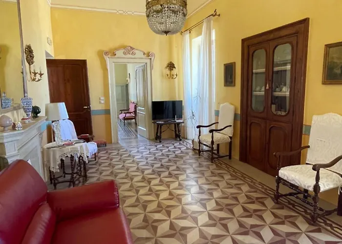 לינה וארוחת בוקר A Palazzo 3*