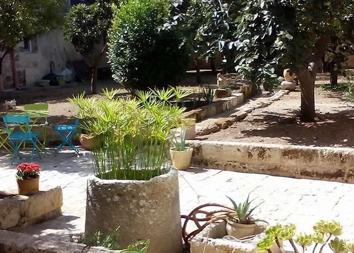 A Palazzo Oda ve Kahvaltı Gagliano del Capo